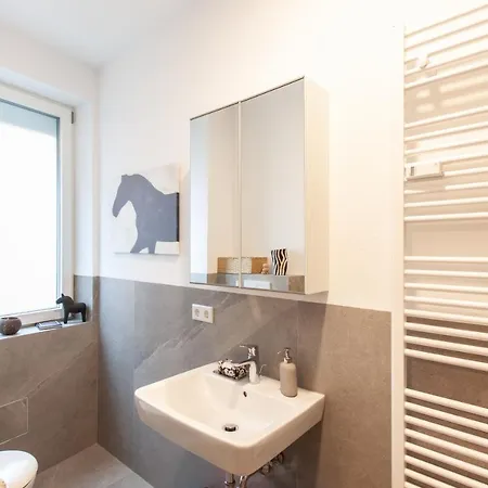 Apartman Juliusliving - Modernes Wohnen An Der Juliuspromenade