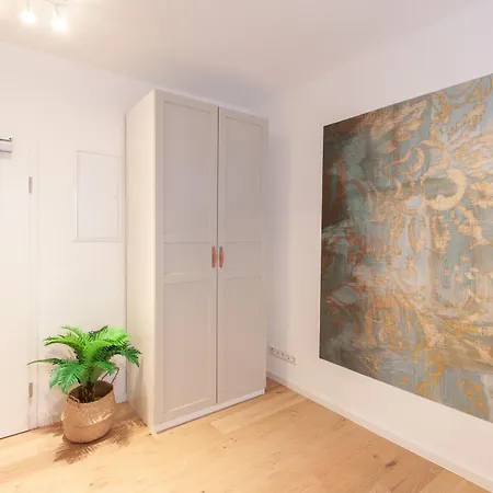 Juliusliving - Modernes Wohnen An Der Juliuspromenade Apartman