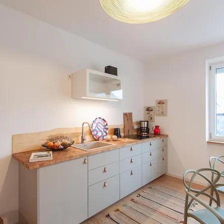 Juliusliving - Modernes Wohnen An Der Juliuspromenade Apartman