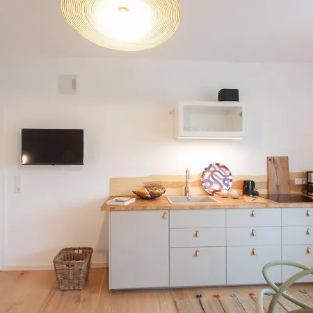 Apartman Juliusliving - Modernes Wohnen An Der Juliuspromenade *
